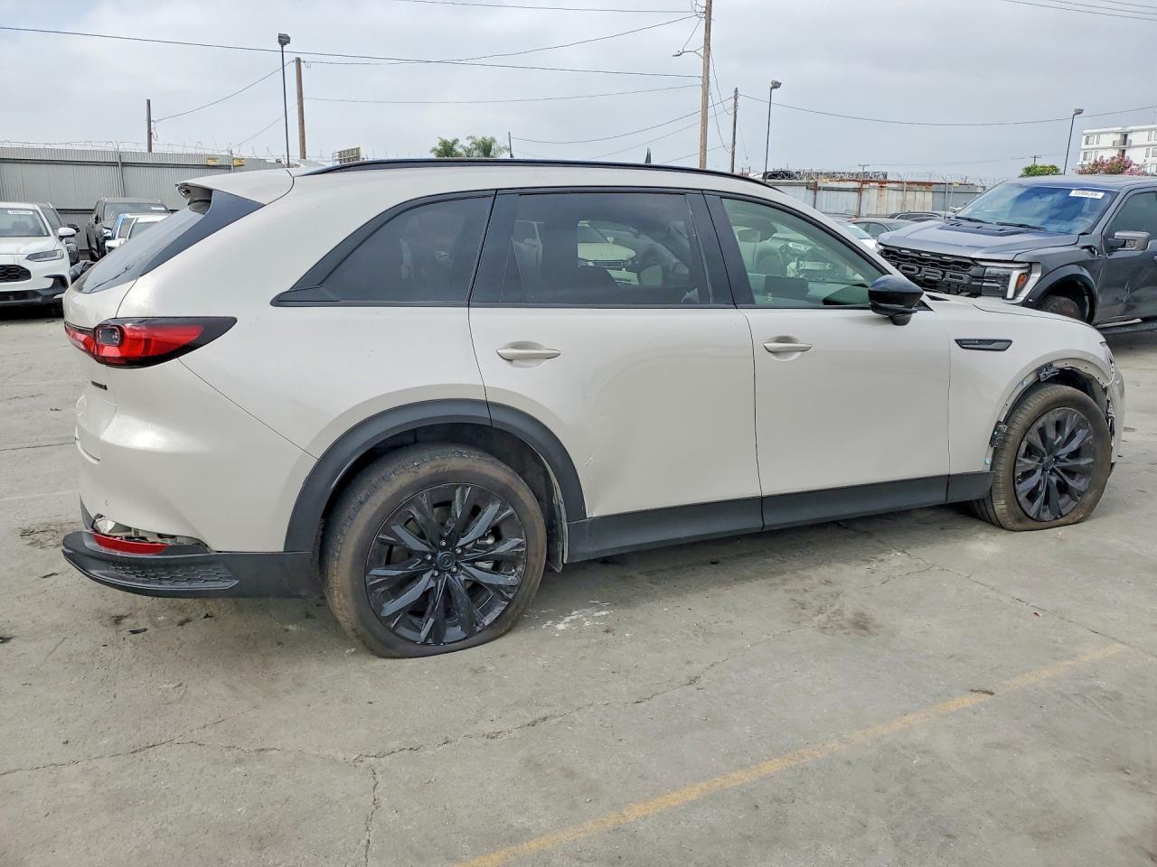 2026 MAZDA CX-90