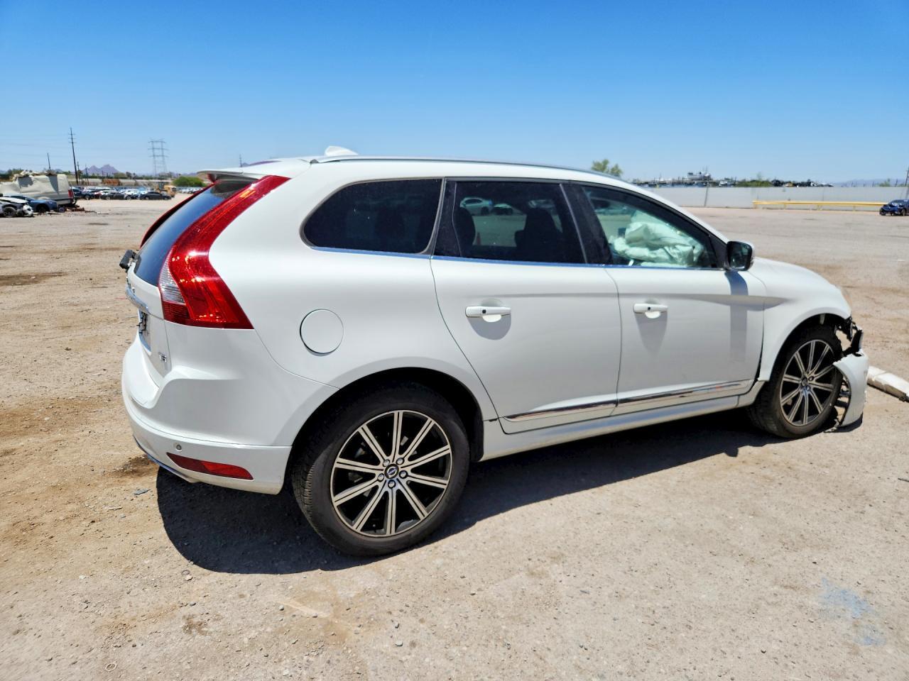 2016 VOLVO XC60