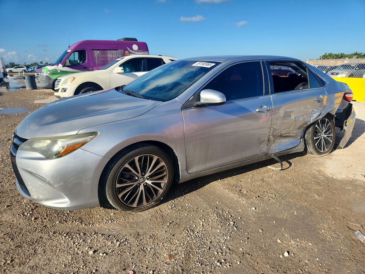2017 TOYOTA CAMRY