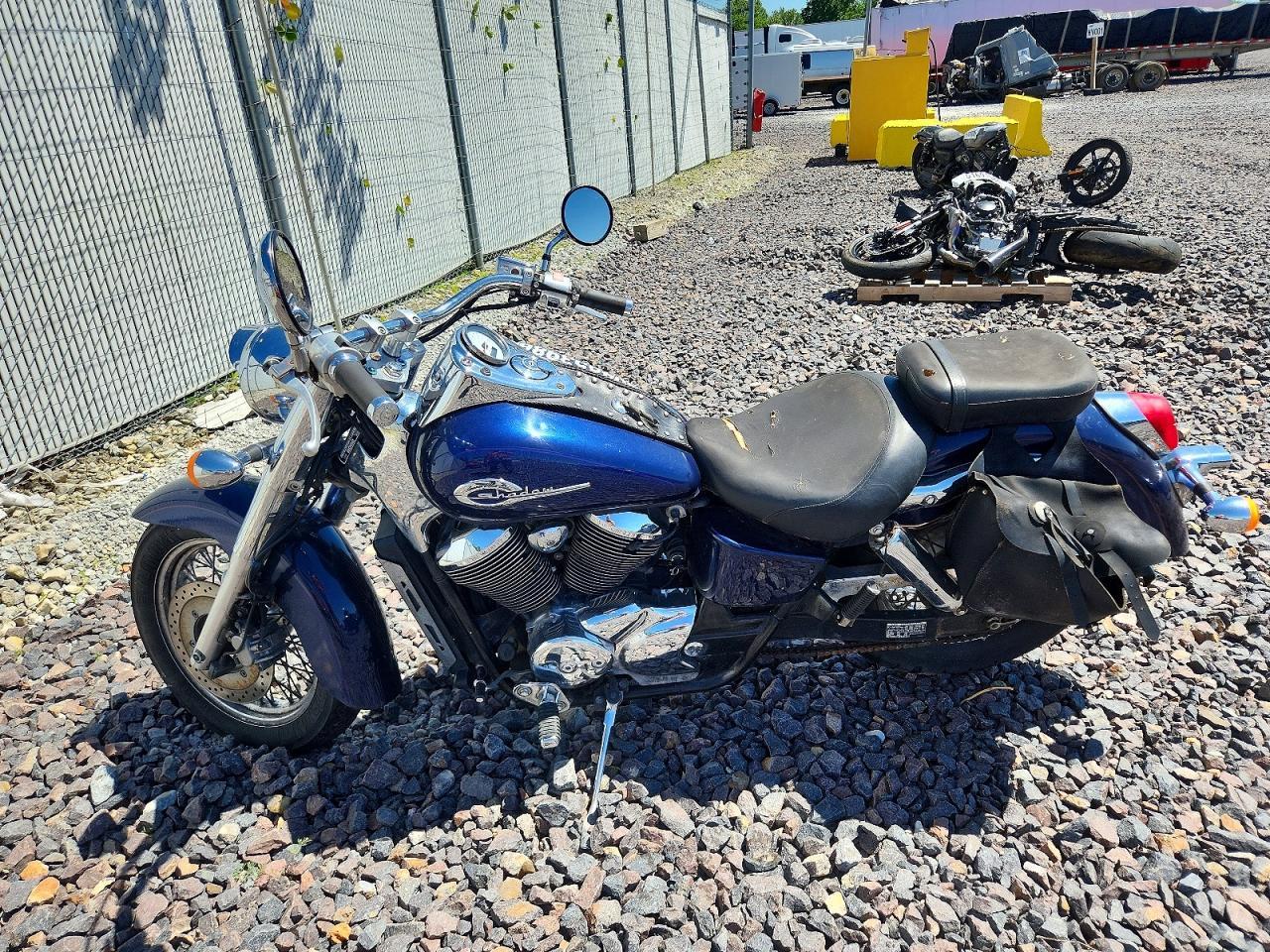 2002 HONDA Vt750