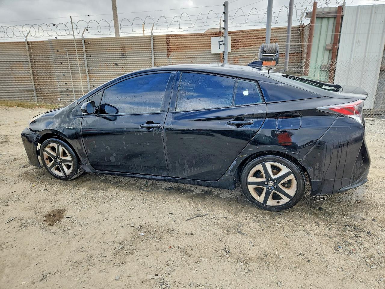 2016 TOYOTA PRIUS