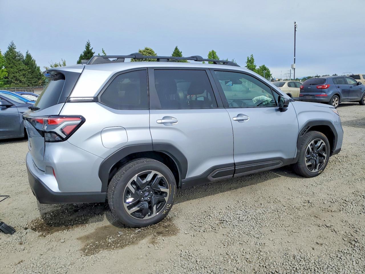 2025 SUBARU FORESTER