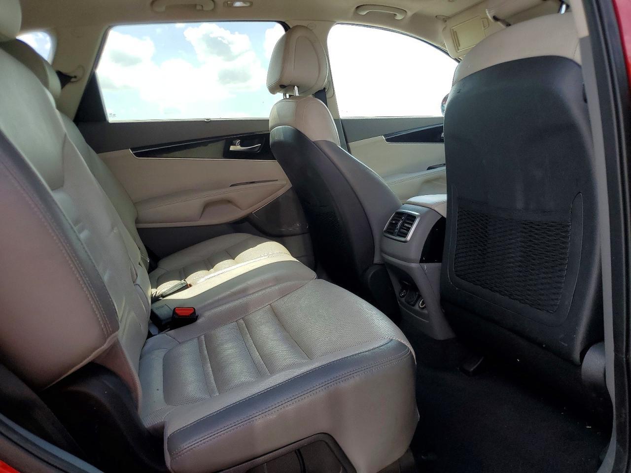2016 KIA SORENTO
