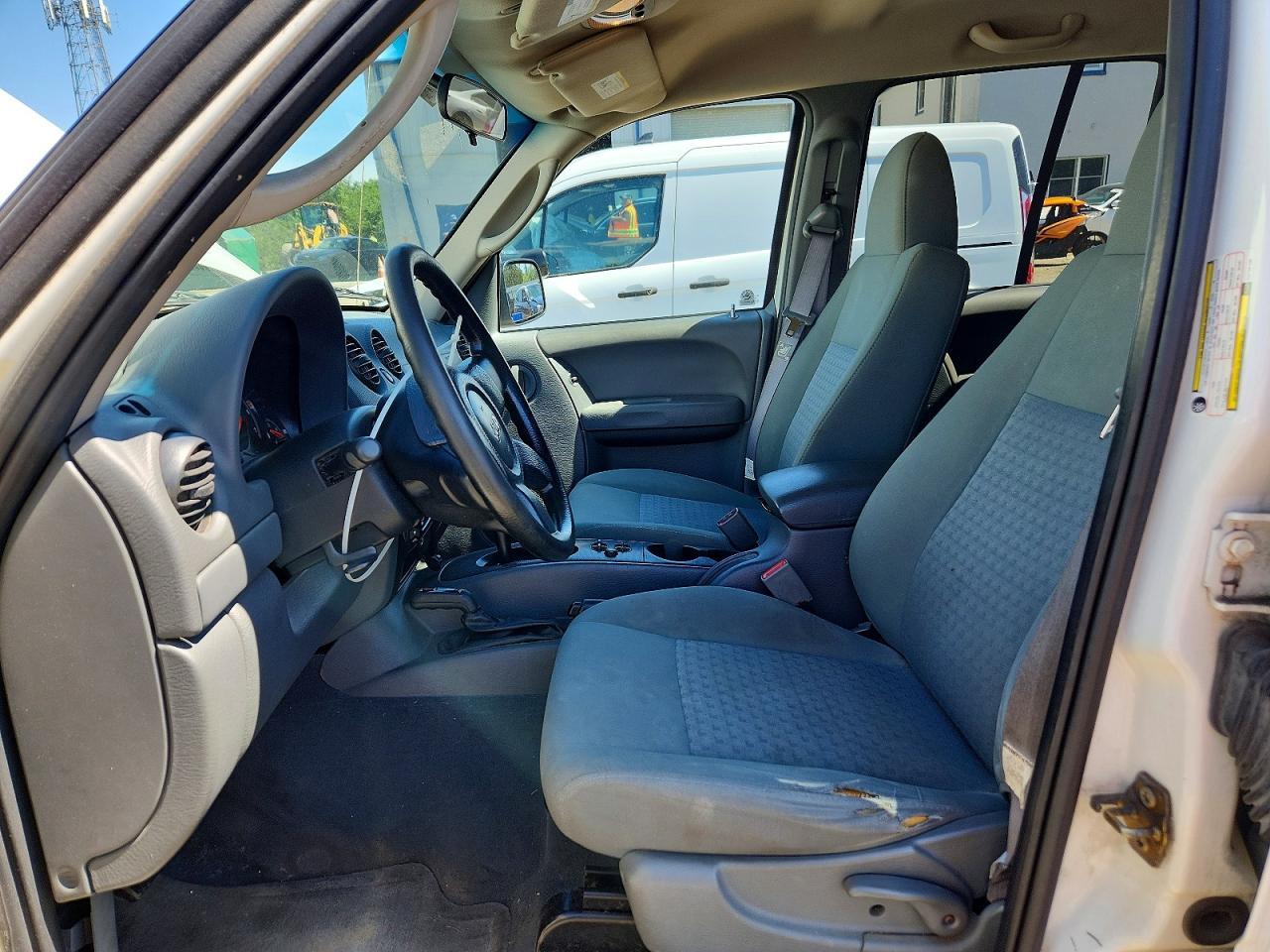 2005 JEEP Liberty