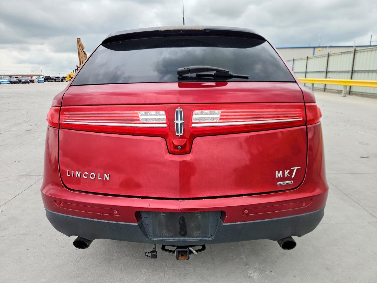 2015 LINCOLN MKT