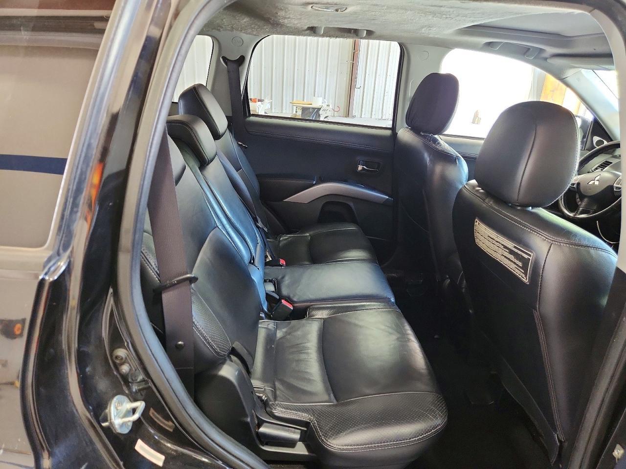 2010 MITSUBISHI outlander