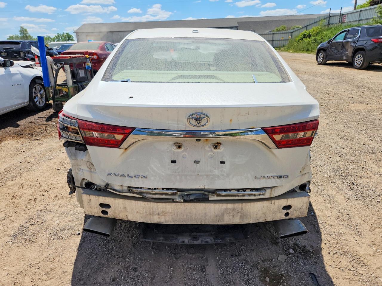 2016 TOYOTA Avalon