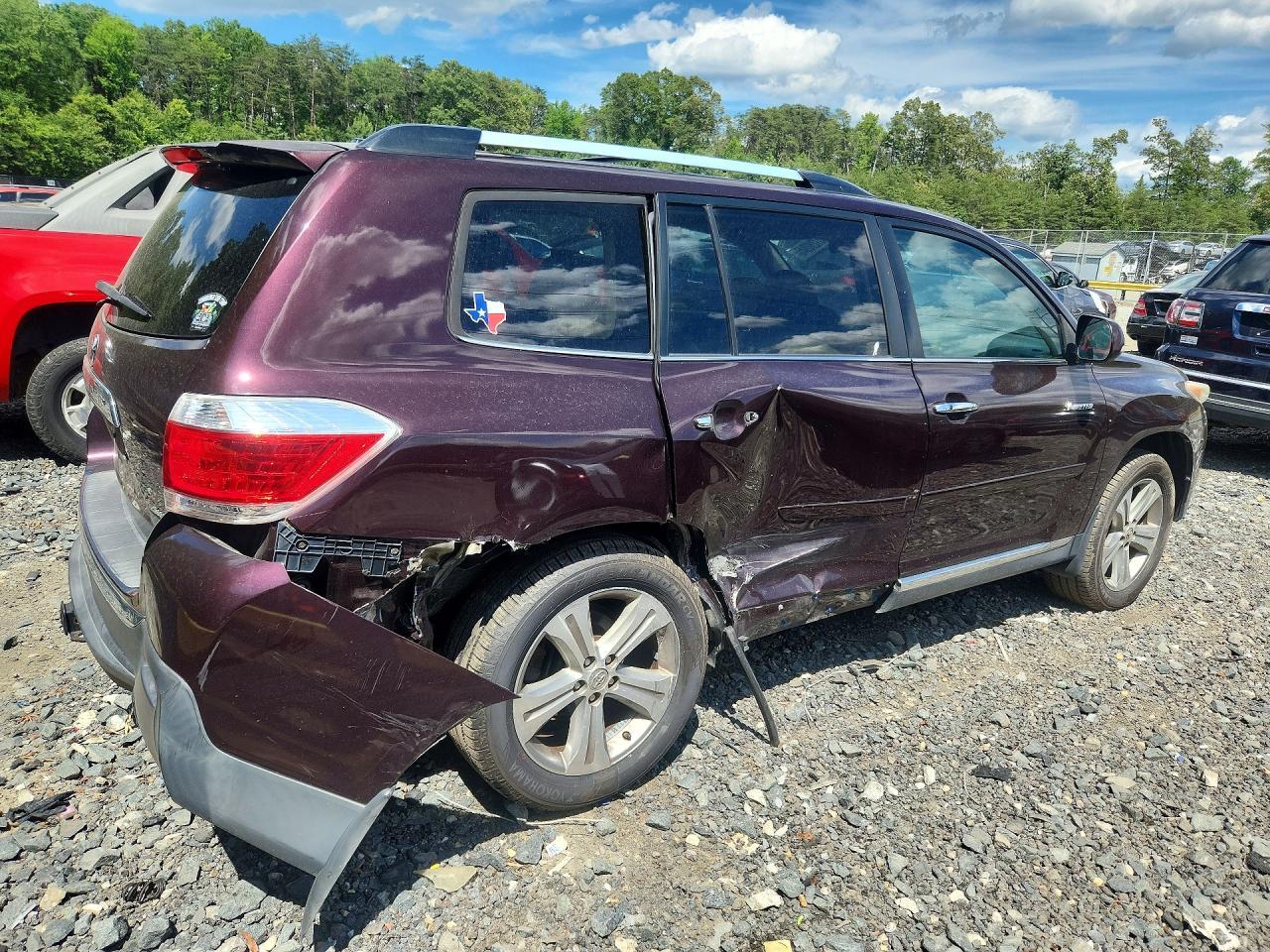2013 TOYOTA HIGHLANDER