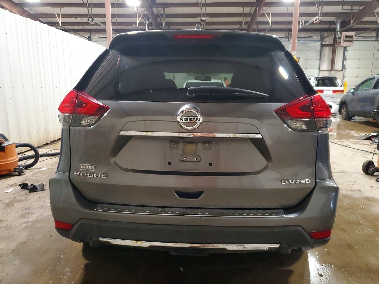 2017 NISSAN ROGUE