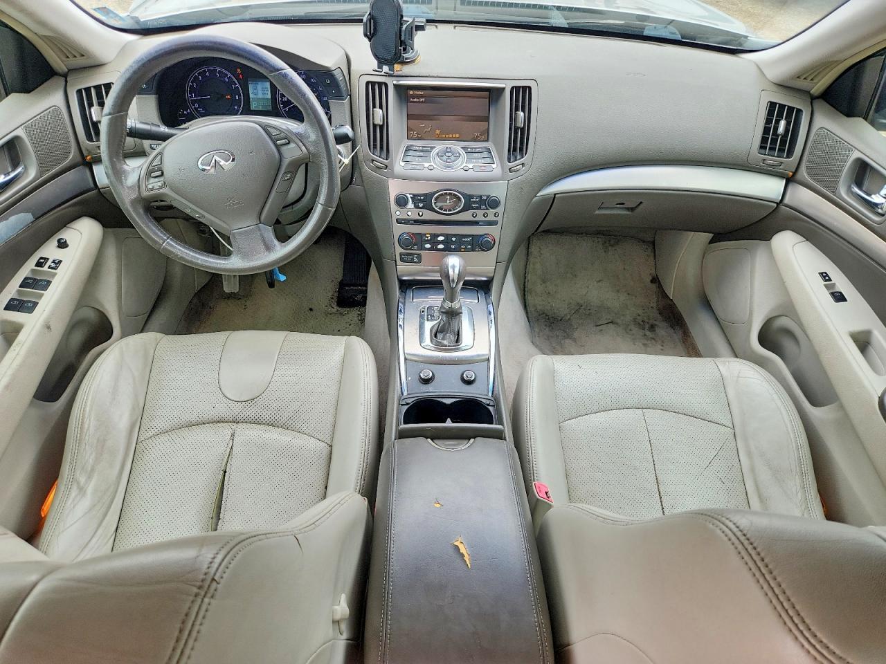 2011 INFINITI G37