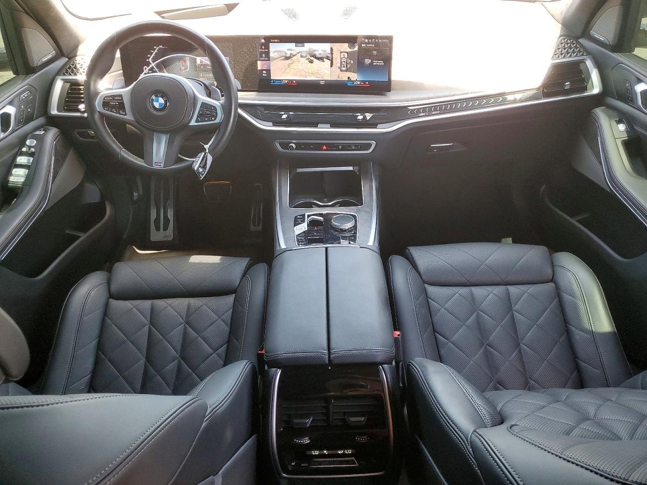 2023 BMW X7