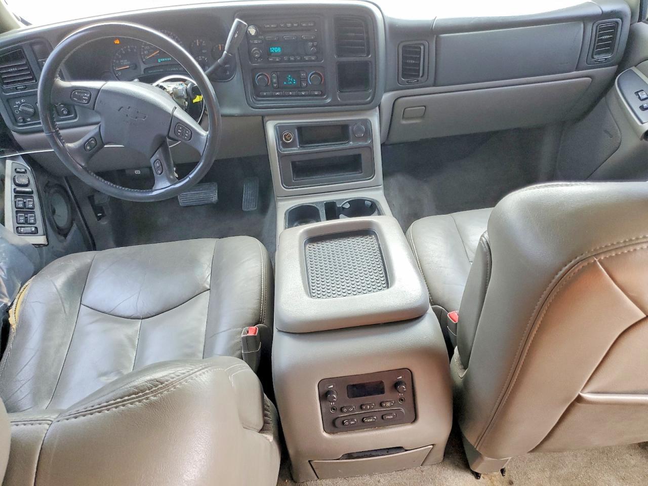 2005 CHEVROLET Suburban