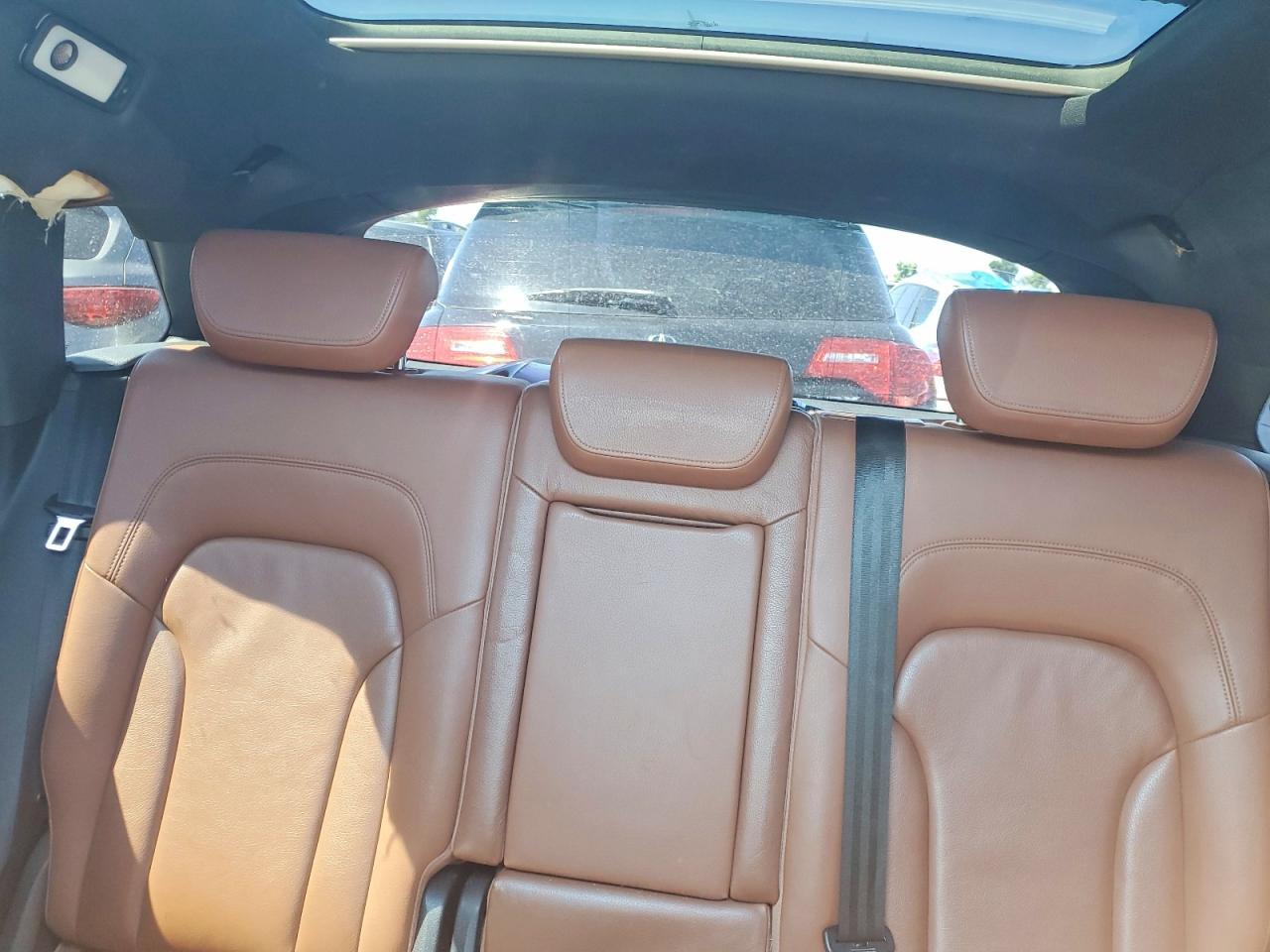2010 AUDI Q5