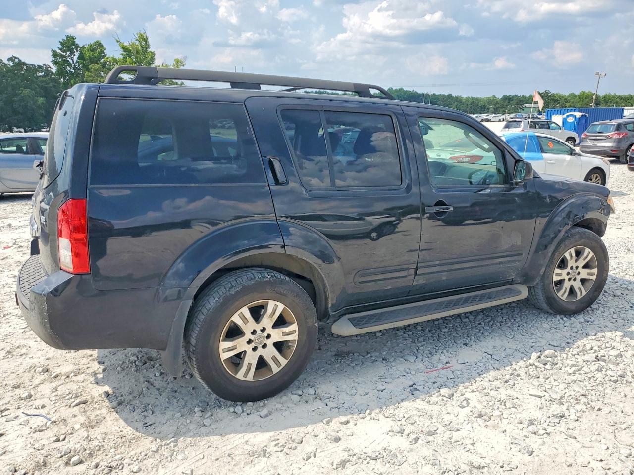 2010 NISSAN PATHFINDER