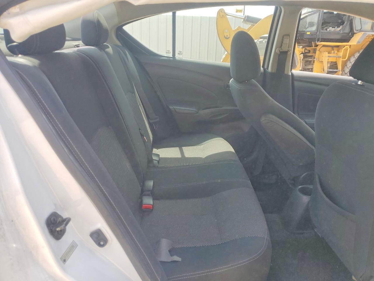 2017 NISSAN VERSA
