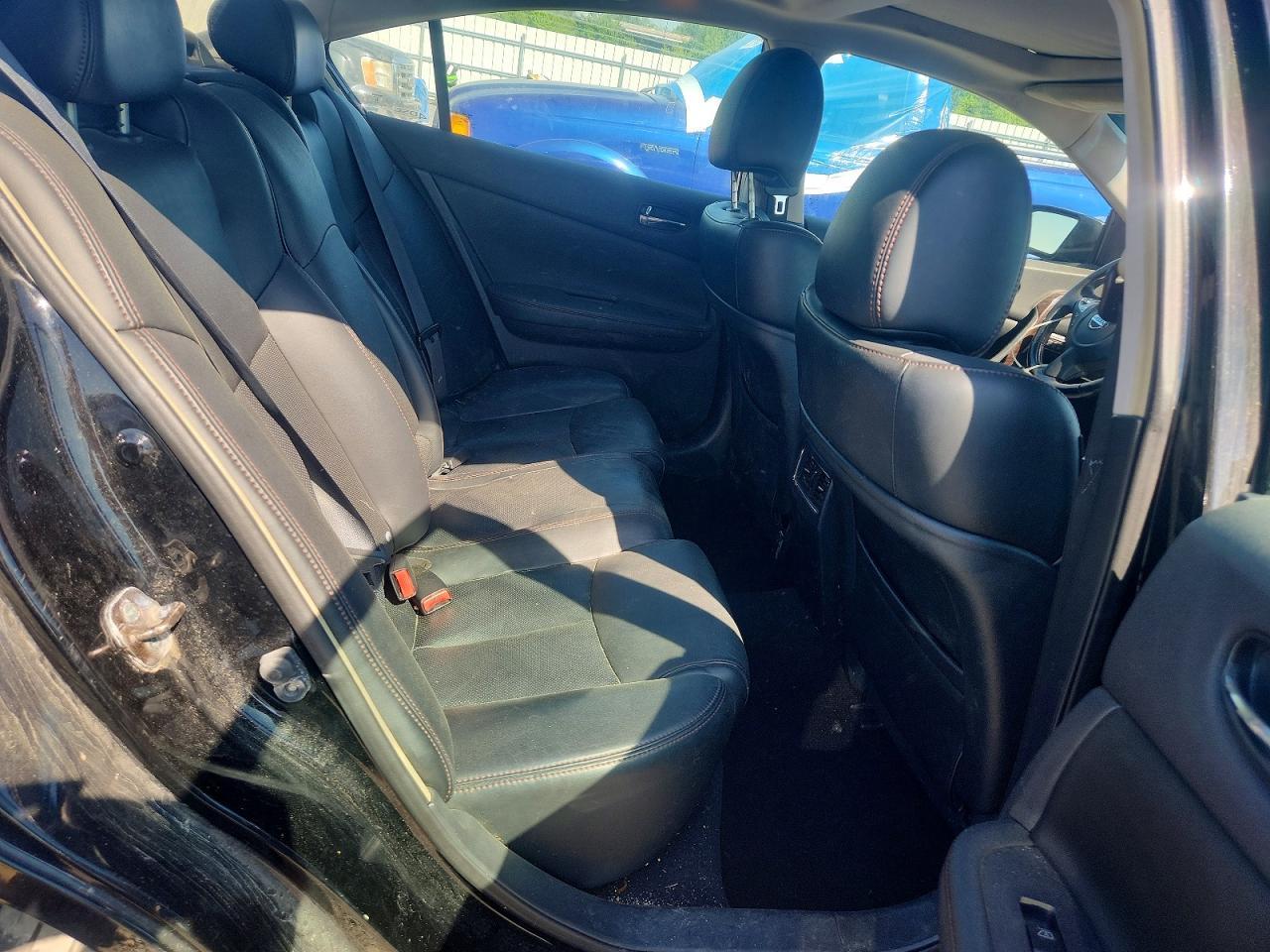 2010 NISSAN Maxima
