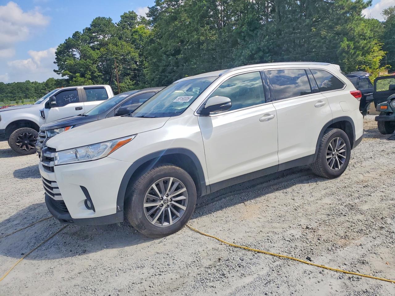 2019 TOYOTA HIGHLANDER