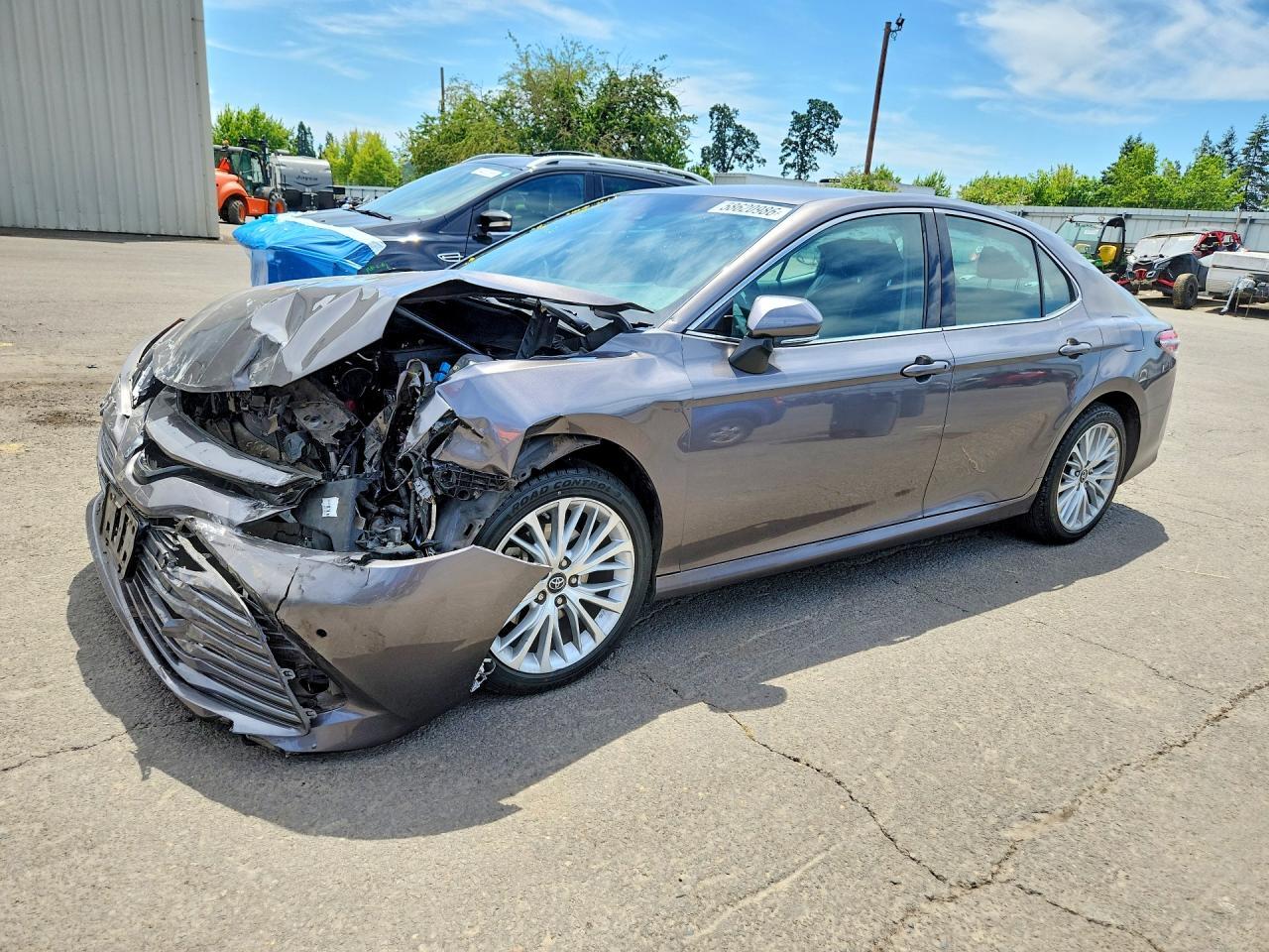 2018 TOYOTA CAMRY