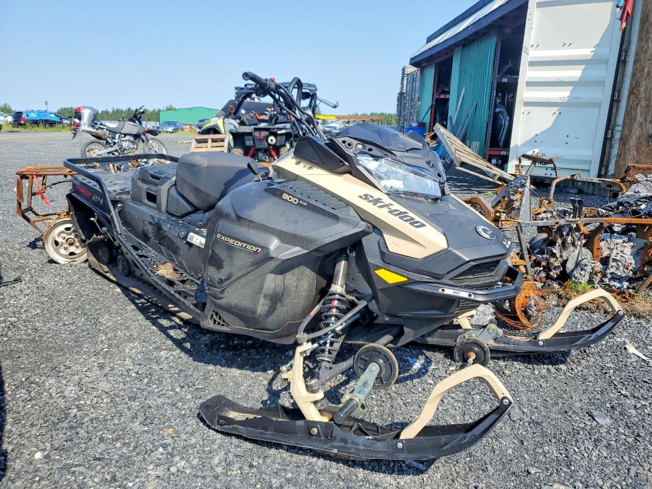 2023 Ski Snowmobile