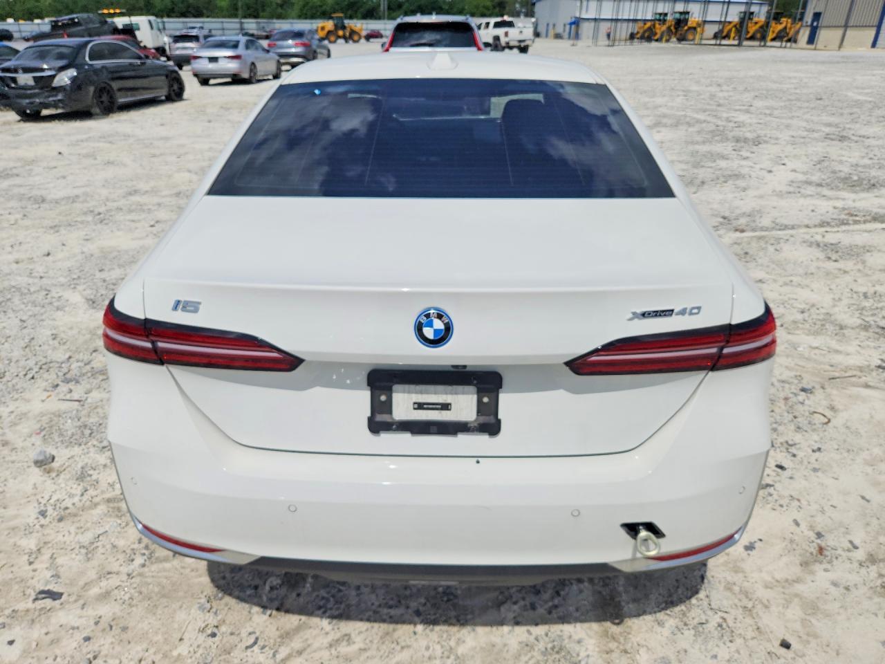 2025 BMW i5