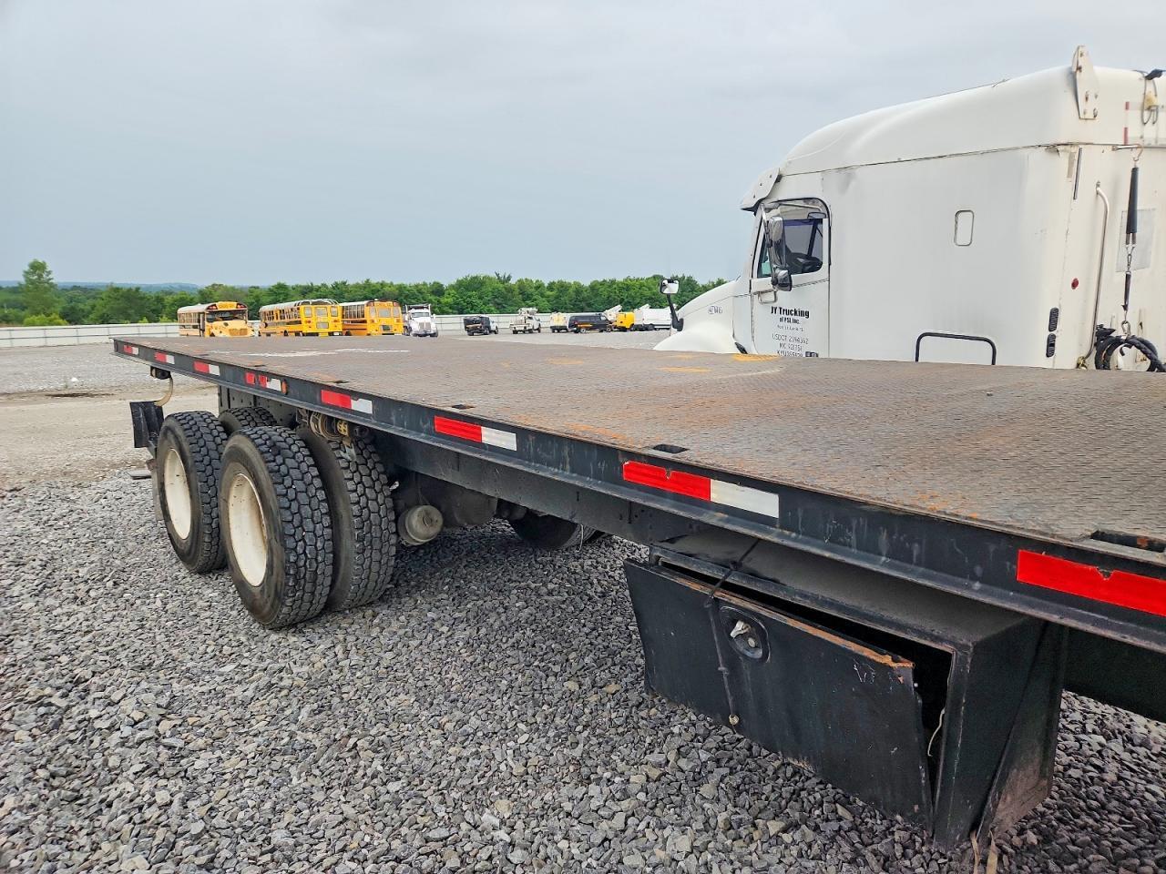 2009 CHEVROLET C8500