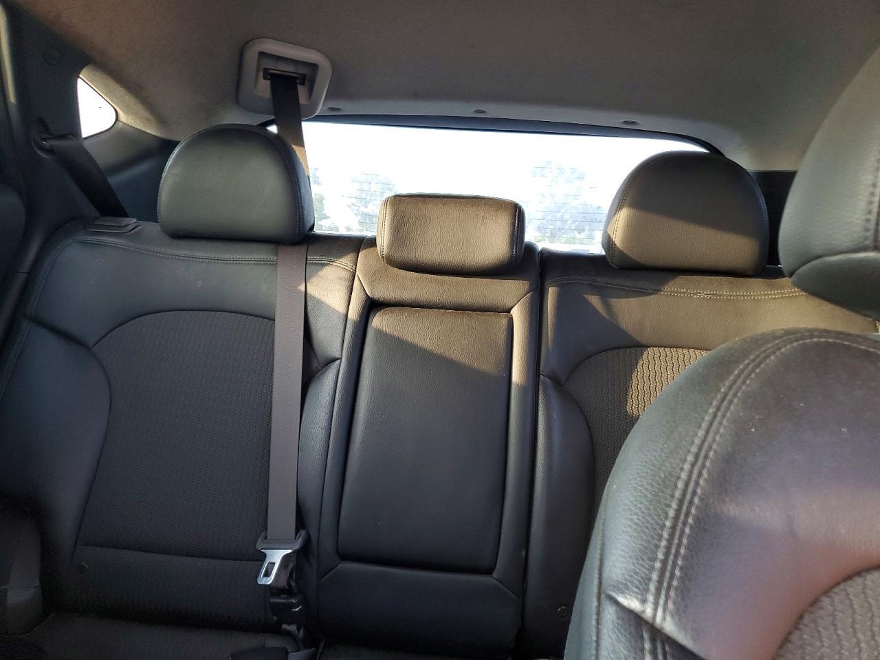 2011 HYUNDAI TUCSON