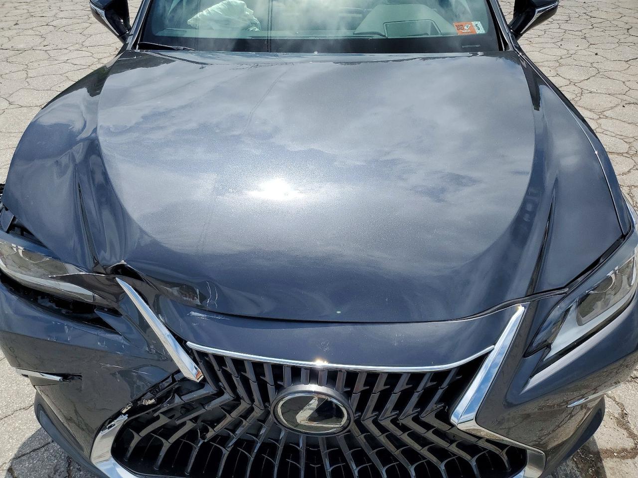 2025 LEXUS ES 350