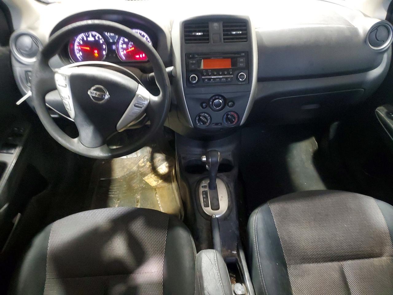 2015 NISSAN VERSA