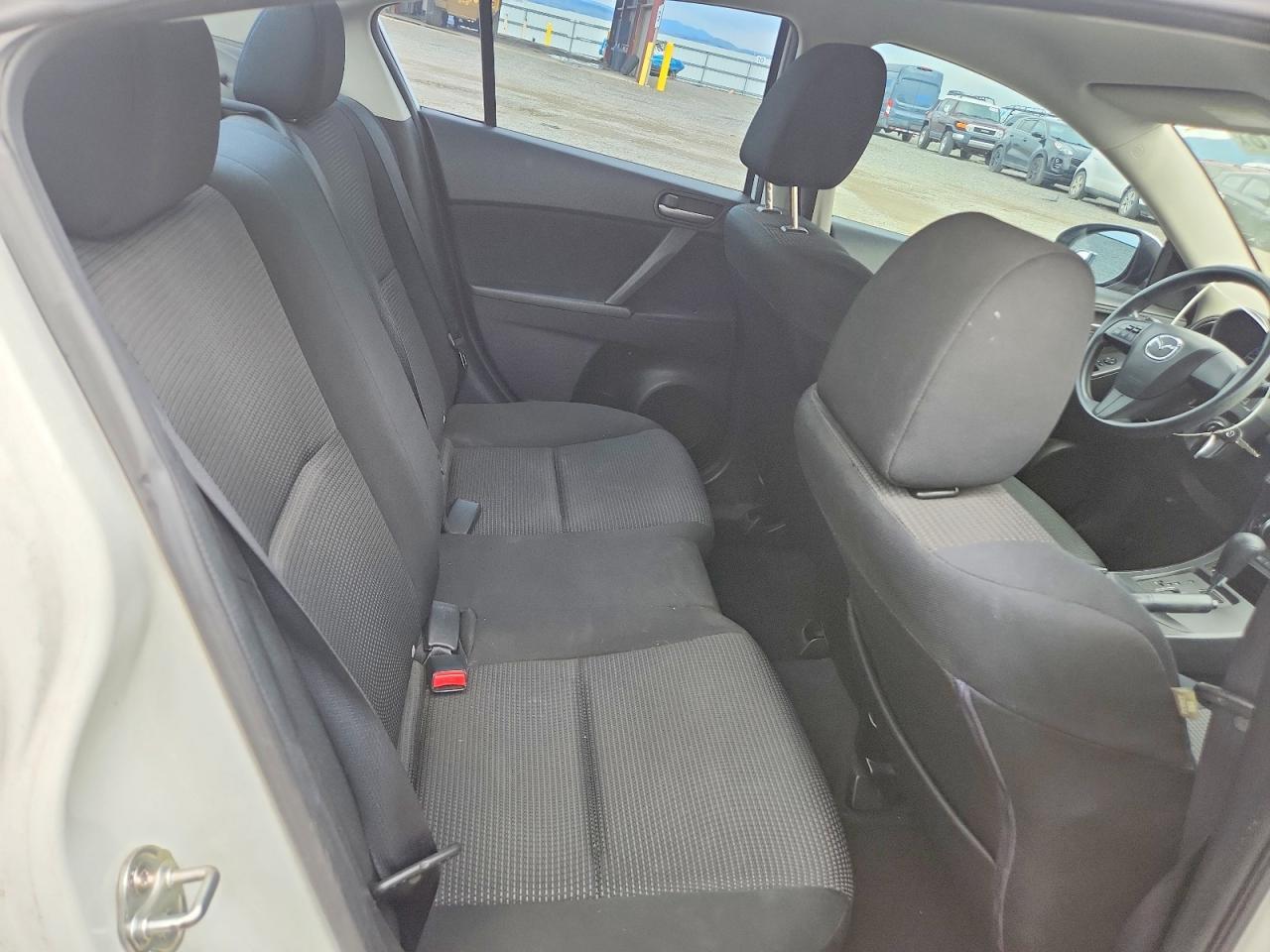 2013 MAZDA 3
