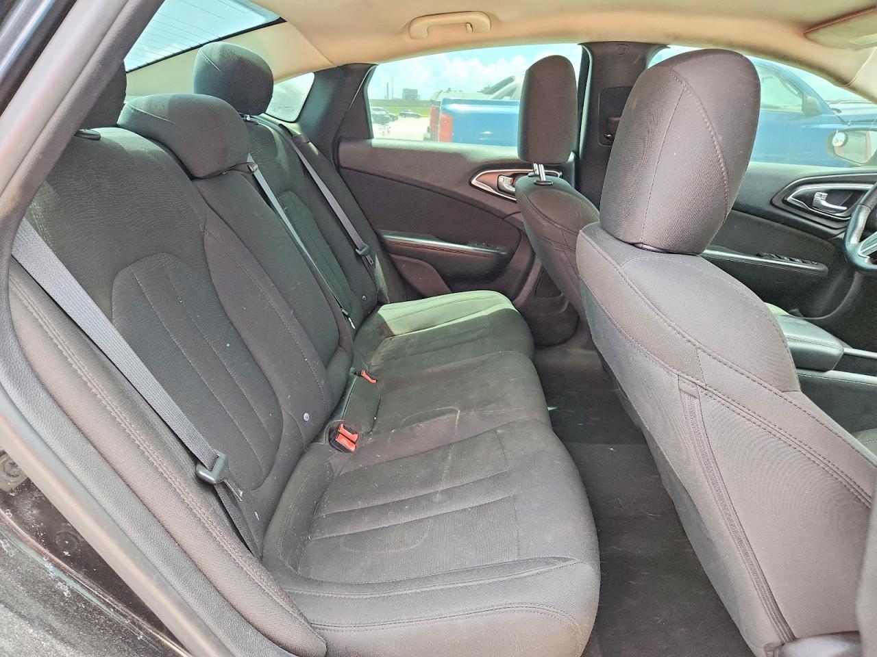 2016 CHRYSLER 200