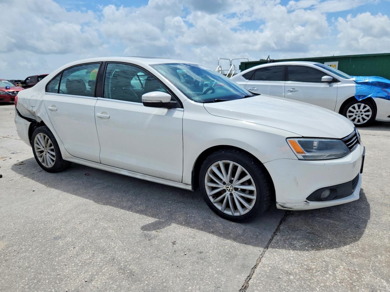2013 VOLKSWAGEN JETTA