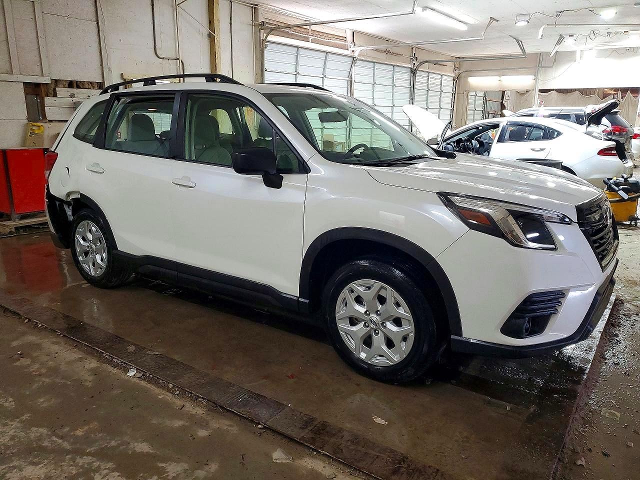 2024 SUBARU FORESTER