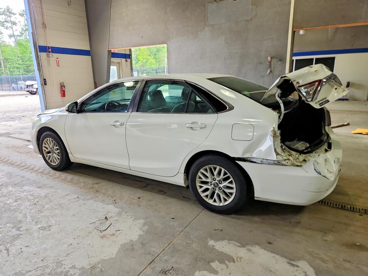 2017 TOYOTA CAMRY