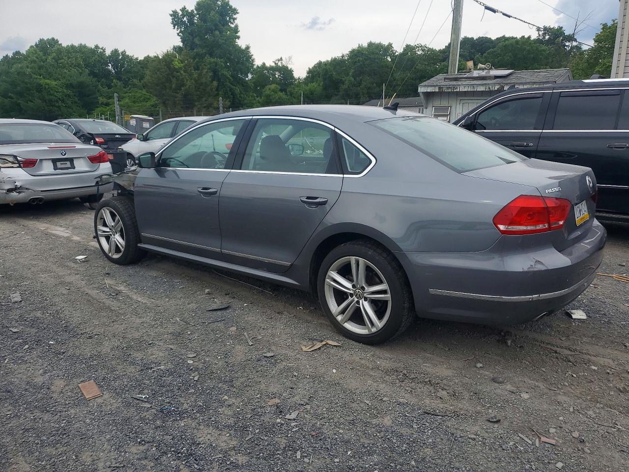 2014 VOLKSWAGEN Passat
