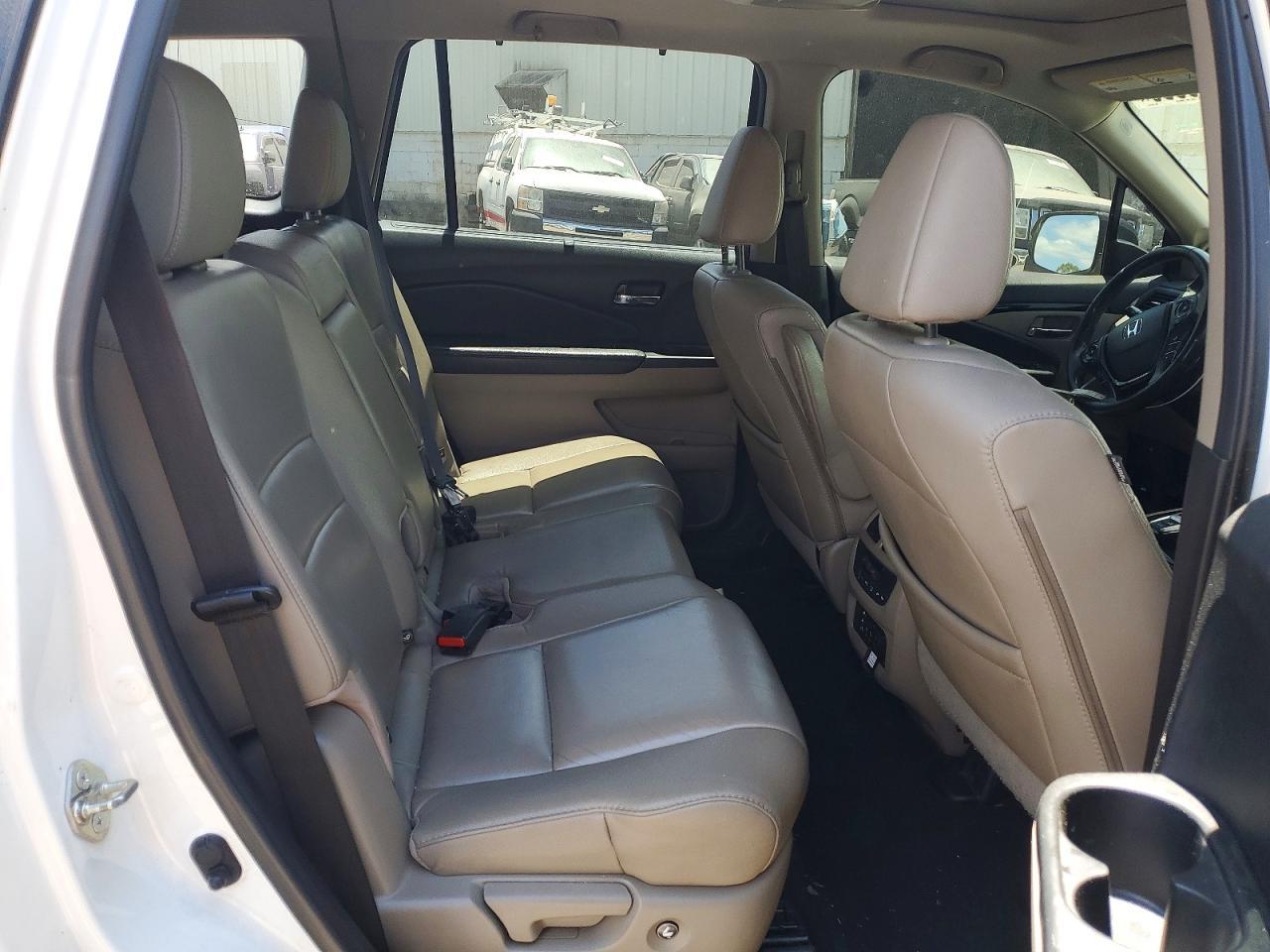 2017 HONDA PILOT