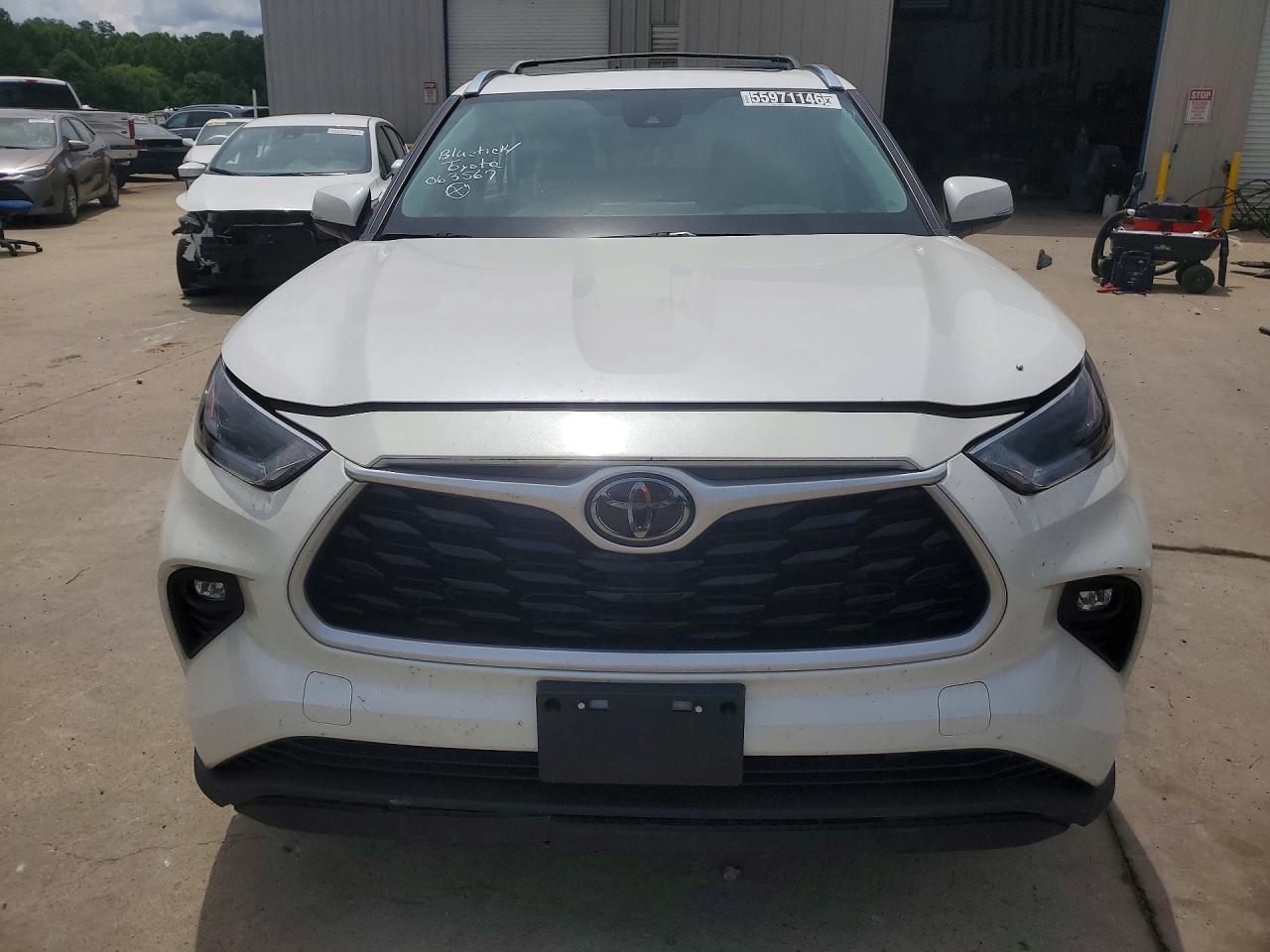 2021 TOYOTA HIGHLANDER