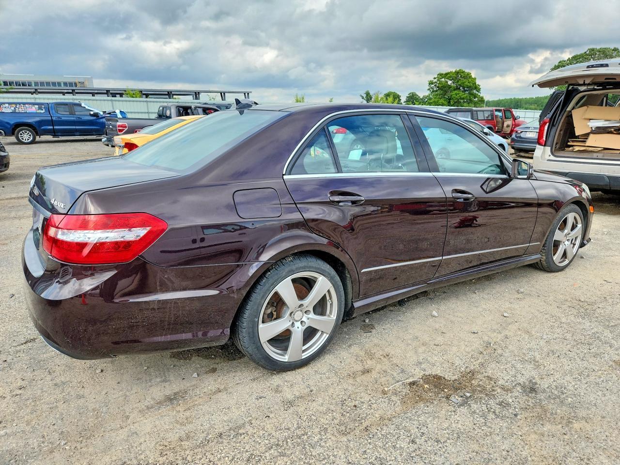 2010 MERCEDES-BENZ E-Class