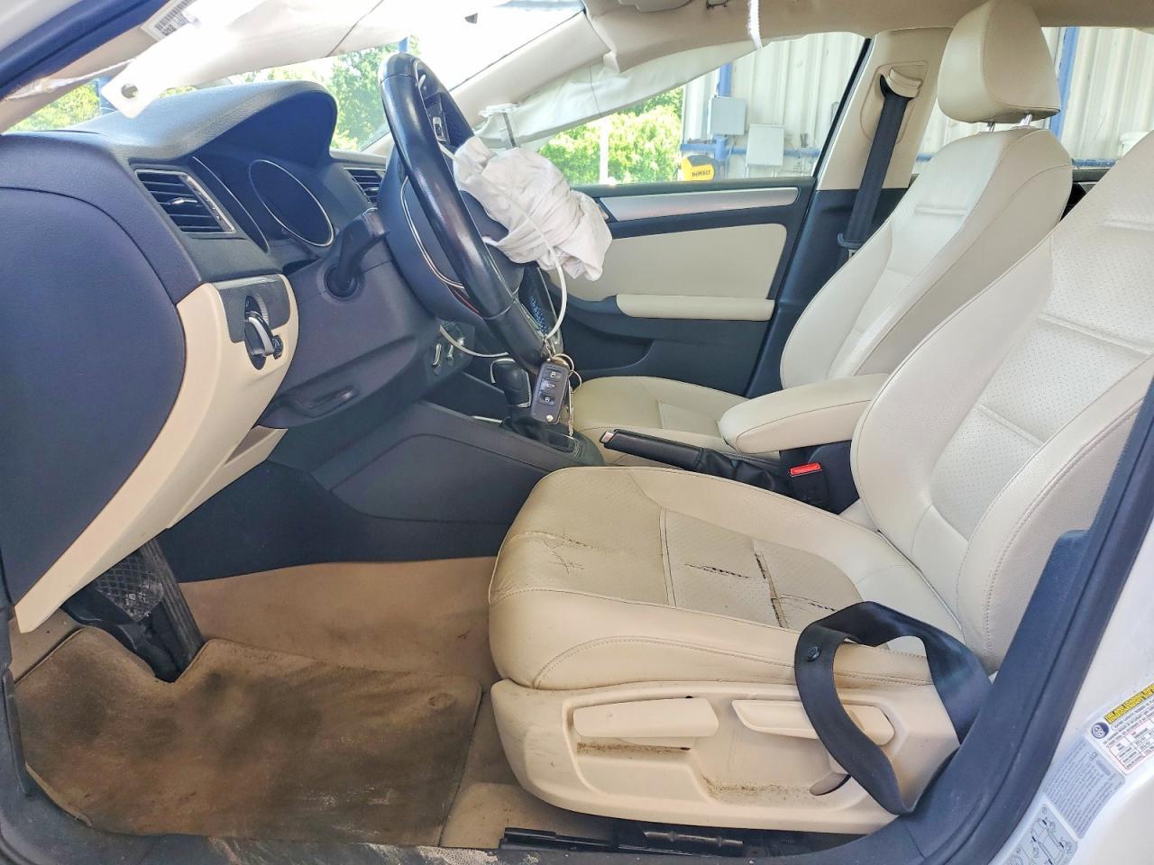 2015 VOLKSWAGEN JETTA