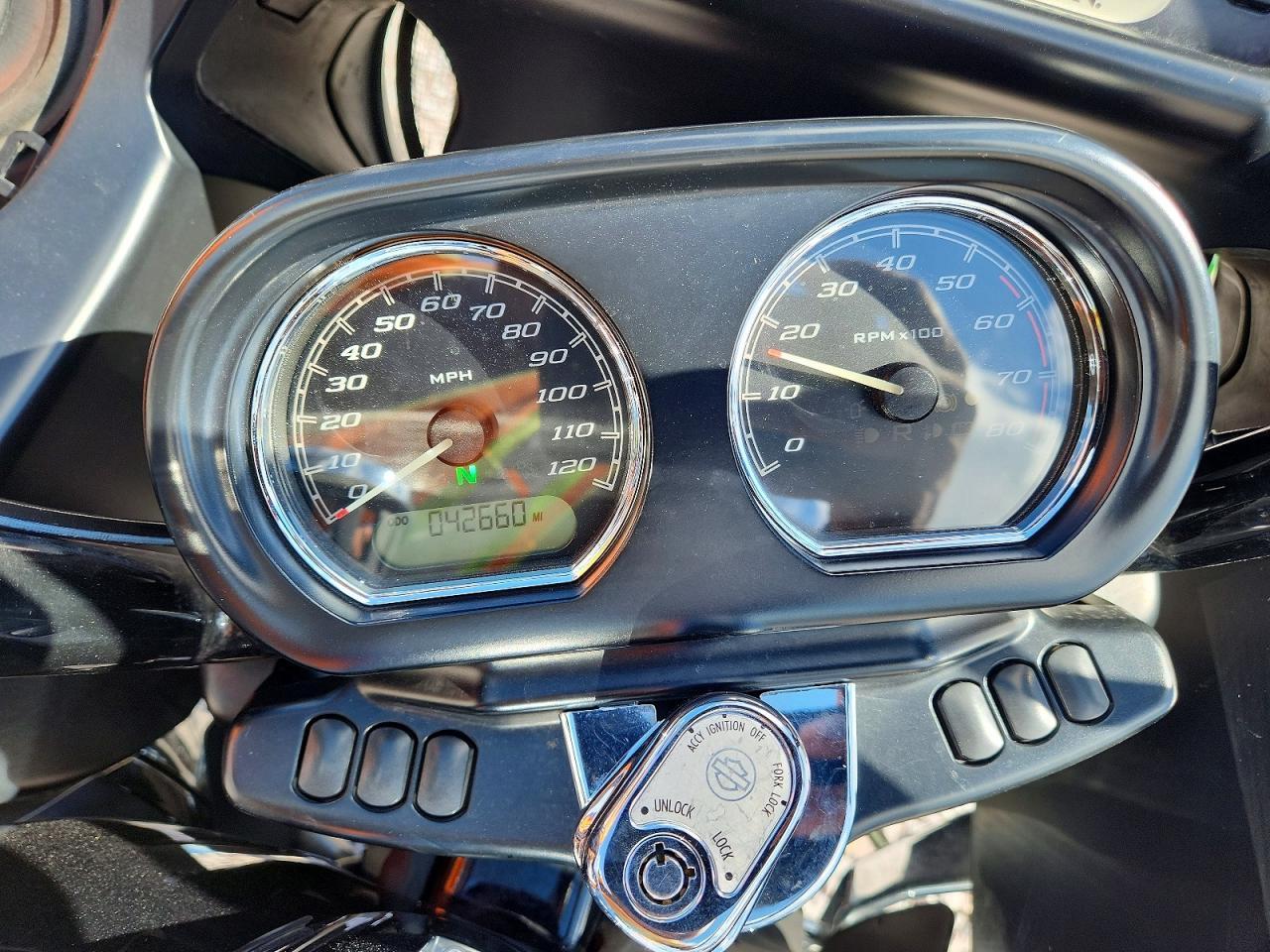 2018 HARLEY-DAVIDSON FLTRU