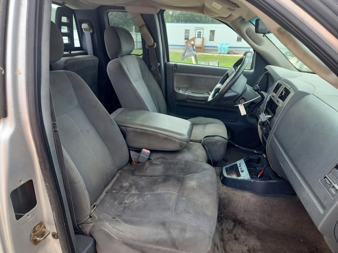 2006 DODGE Dakota