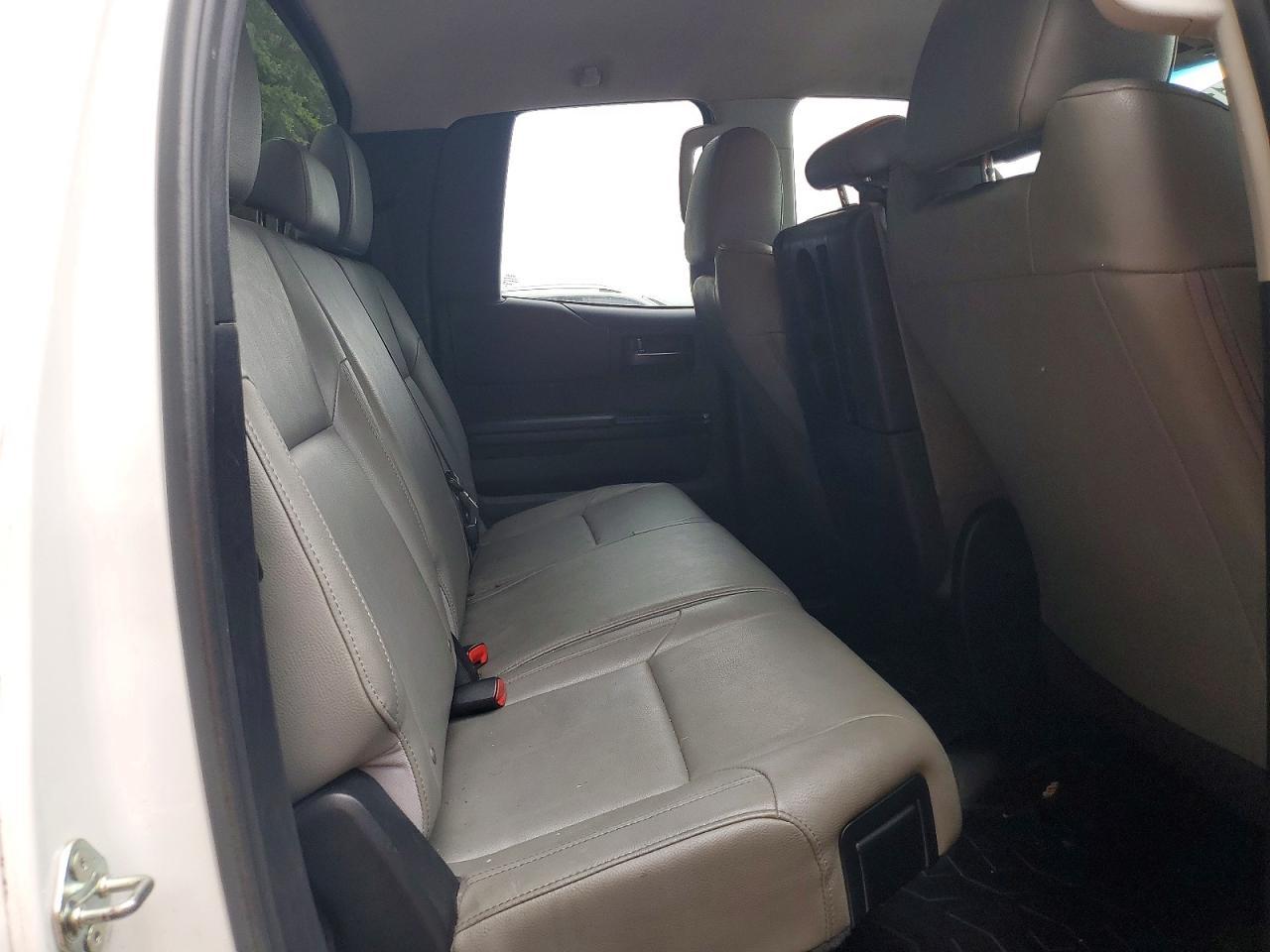 2016 TOYOTA TUNDRA