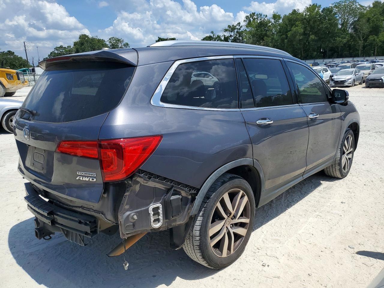 2017 HONDA PILOT