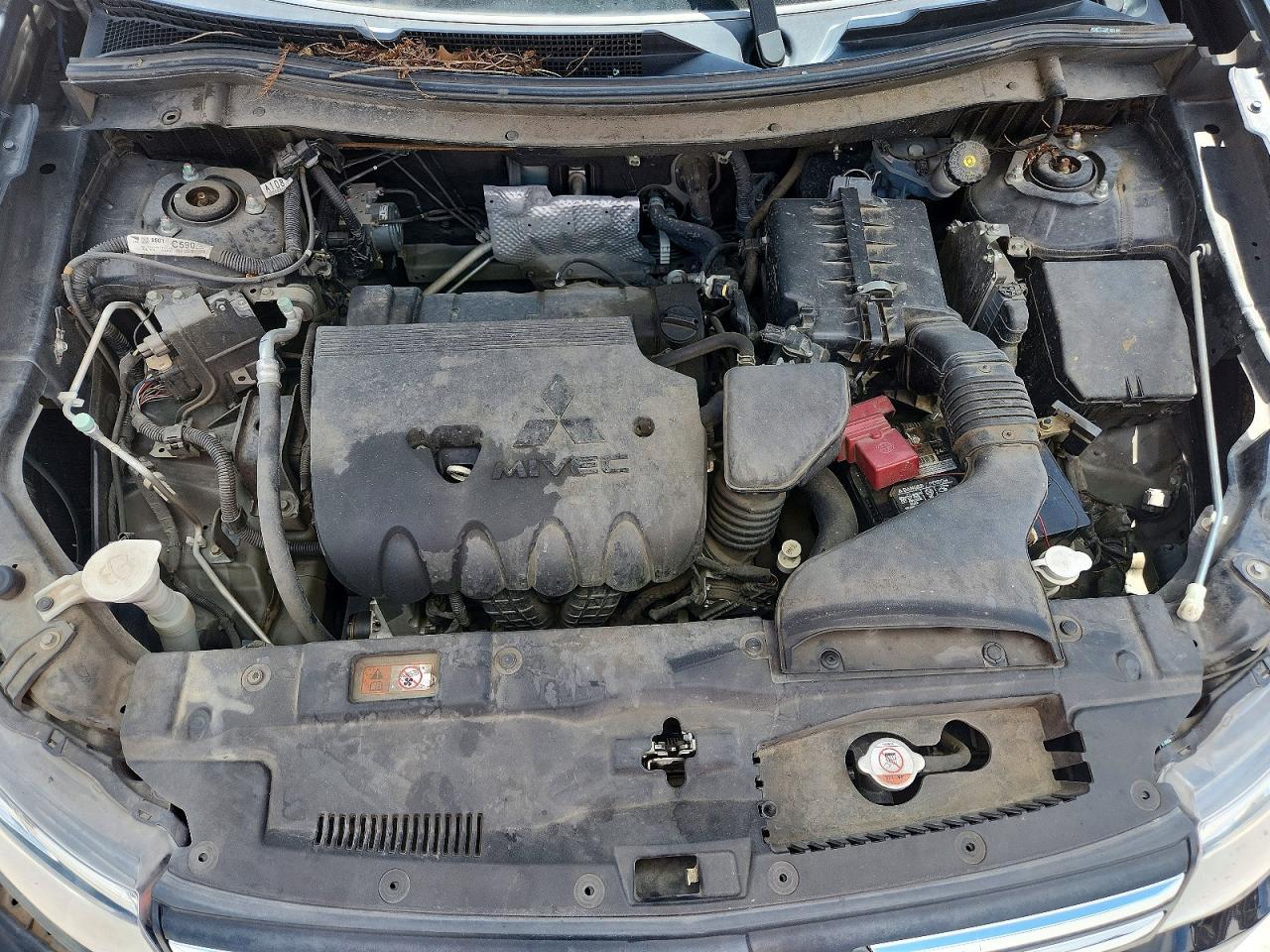2014 MITSUBISHI outlander