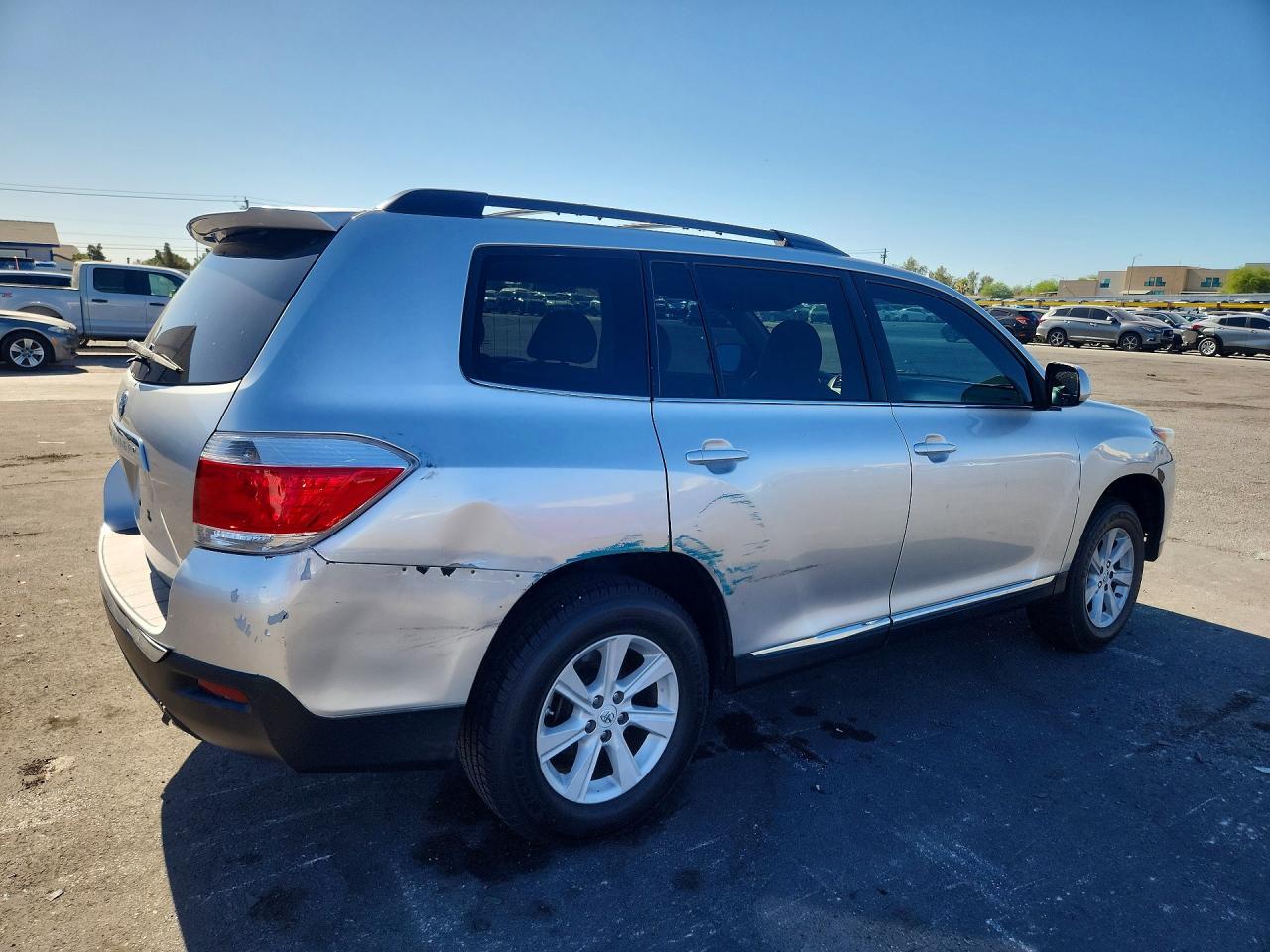 2011 TOYOTA HIGHLANDER