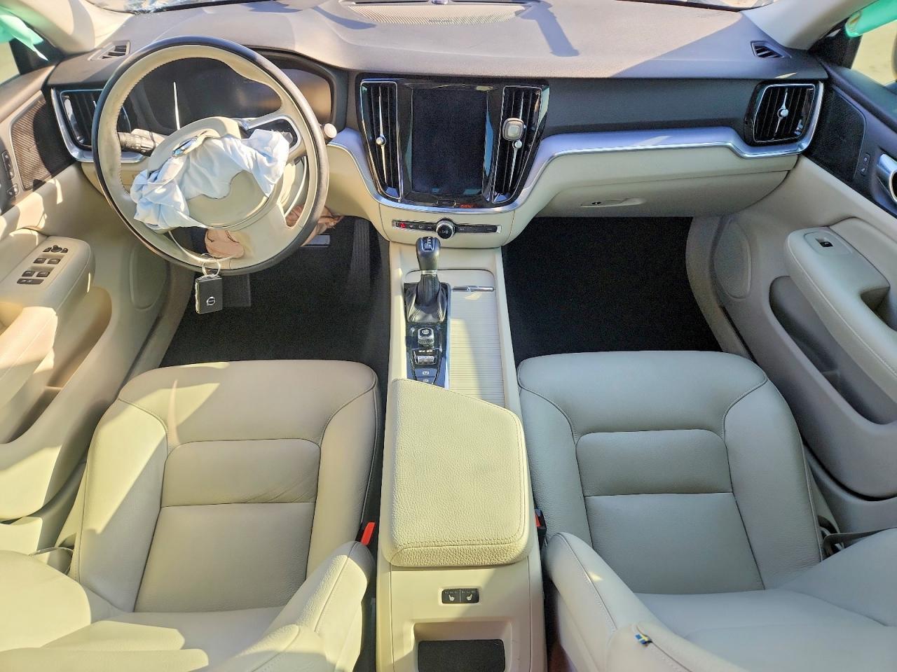 2020 VOLVO S60