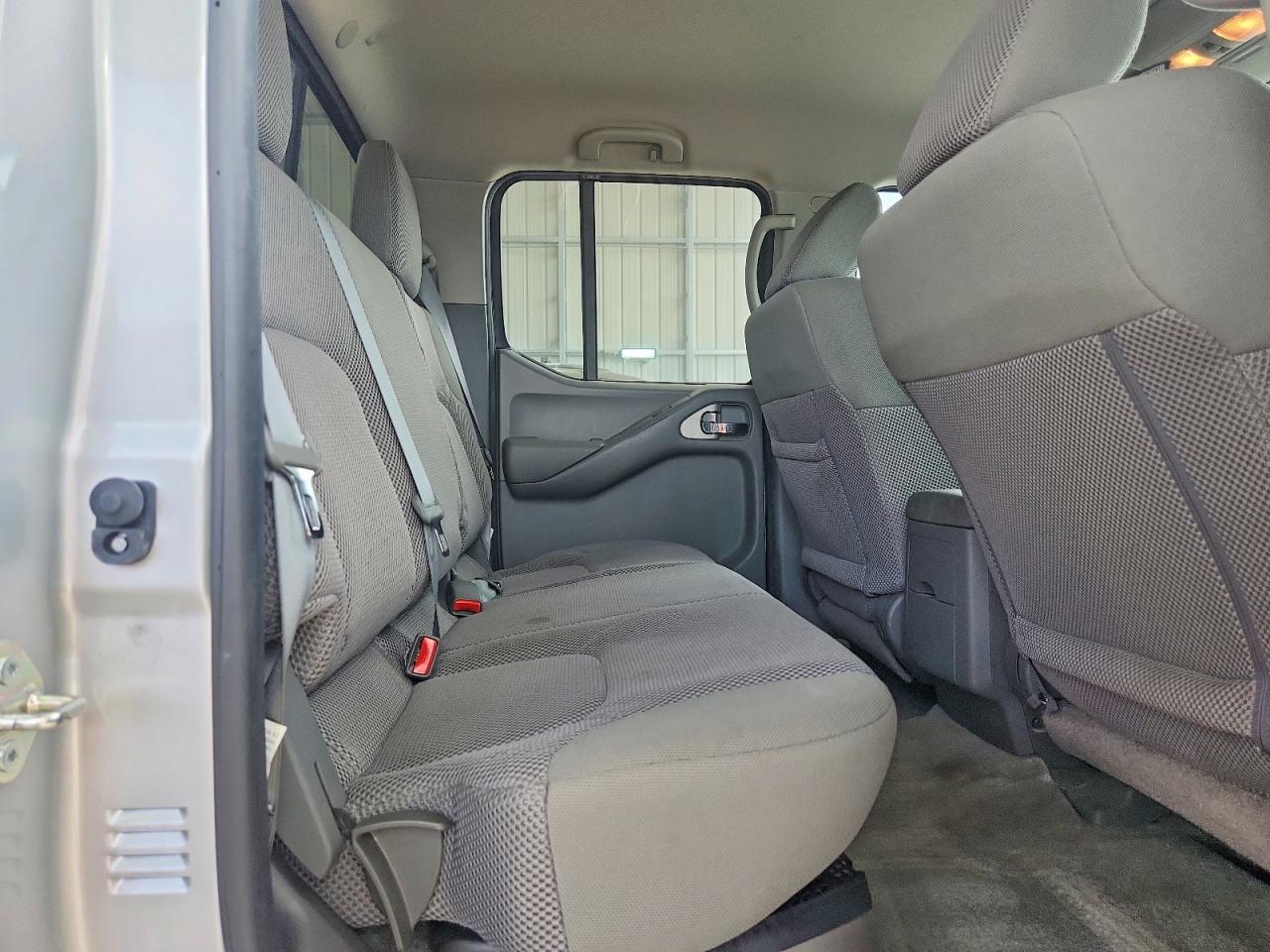 2017 NISSAN Frontier