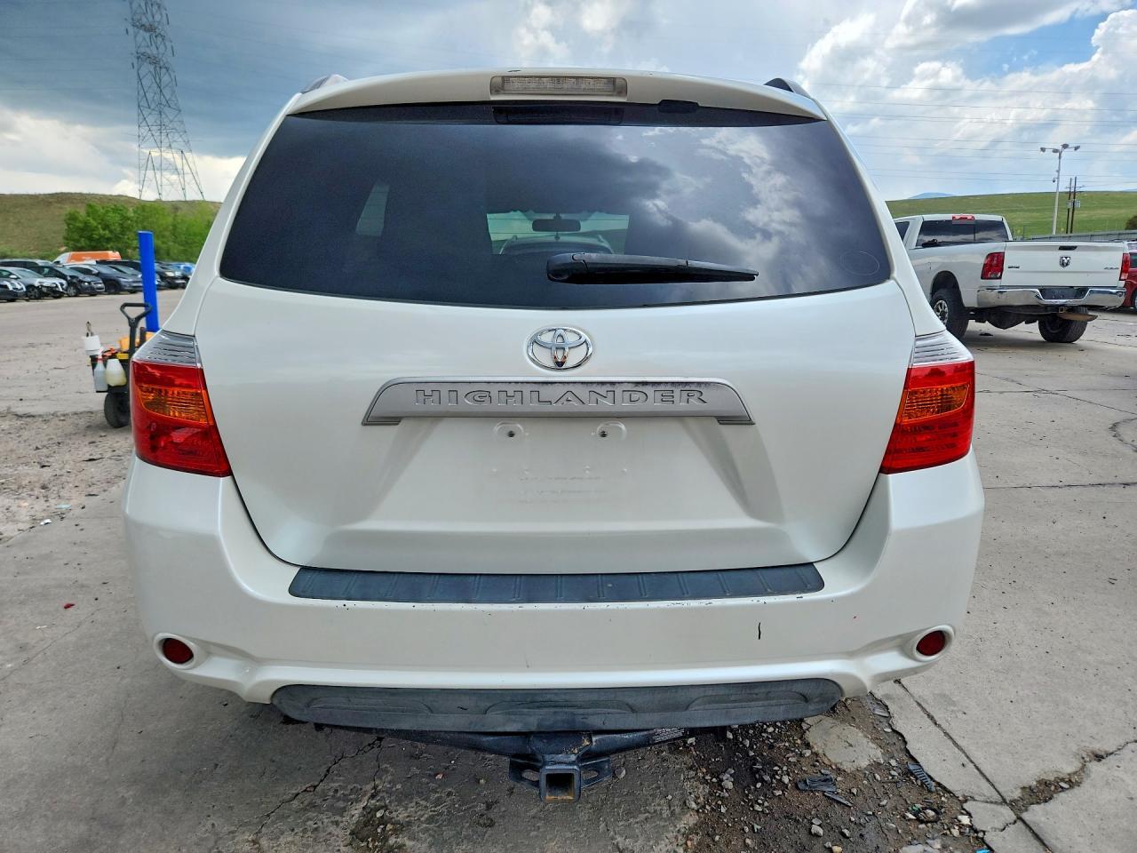 2010 TOYOTA HIGHLANDER