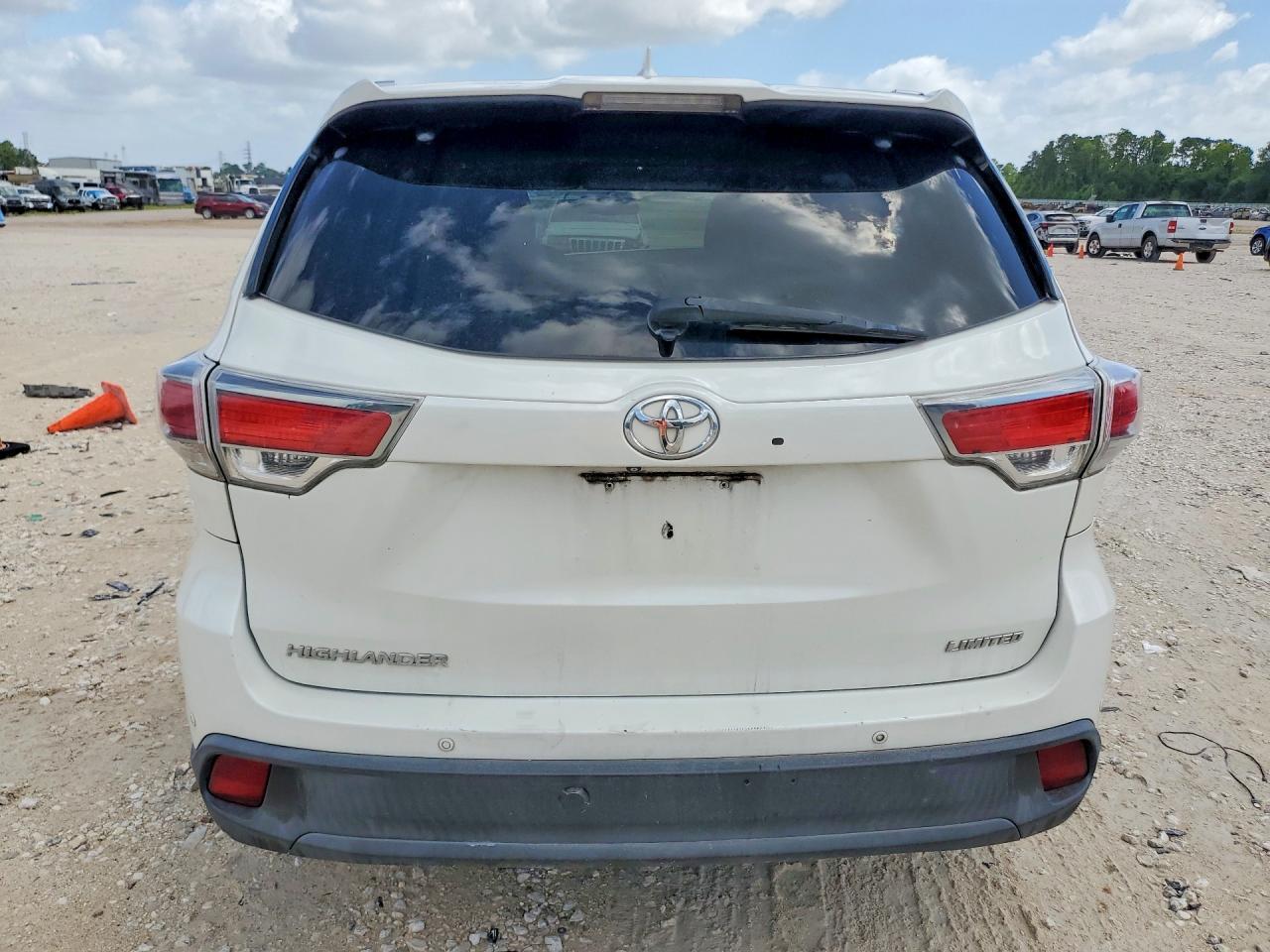 2015 TOYOTA HIGHLANDER