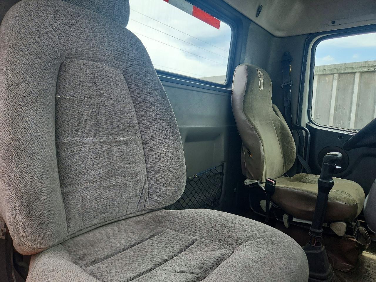 2000 VOLVO VNL