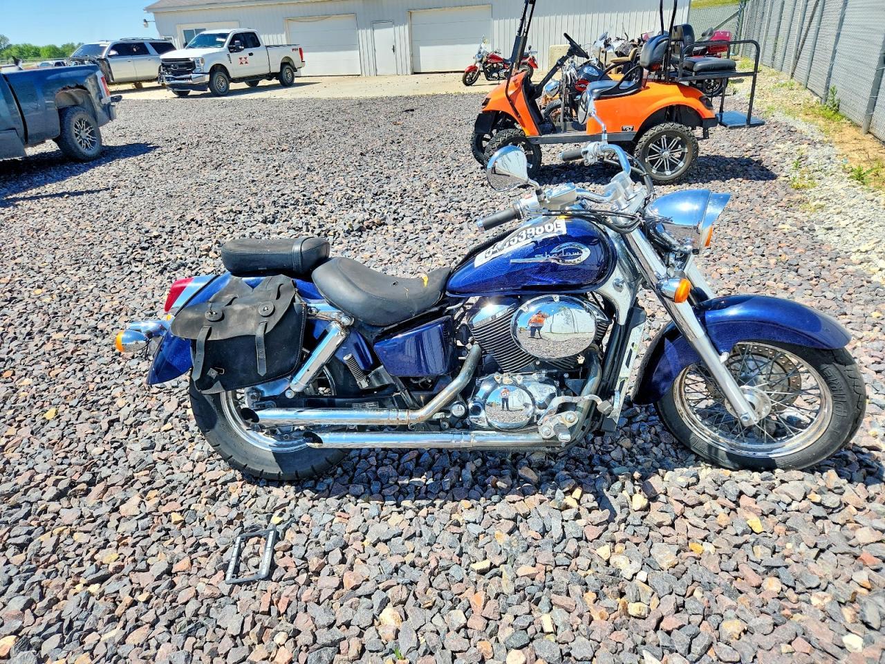 2002 HONDA Vt750
